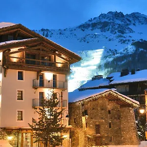 Maison De Famille Les 5 Frères Hotel Val-dʼIsère